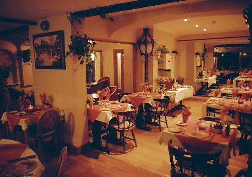 Nonsuch Park Hotel Епсом Екстер'єр фото